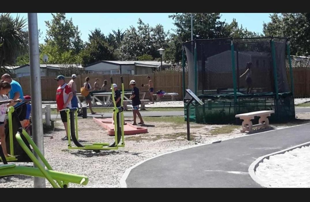 Mobil Home 43 Dans Camping 4 Etoiles Gastes Dış mekan fotoğraf