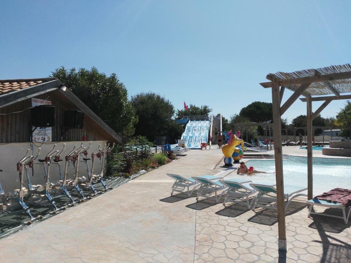 Mobil Home 43 Dans Camping 4 Etoiles Gastes Dış mekan fotoğraf
