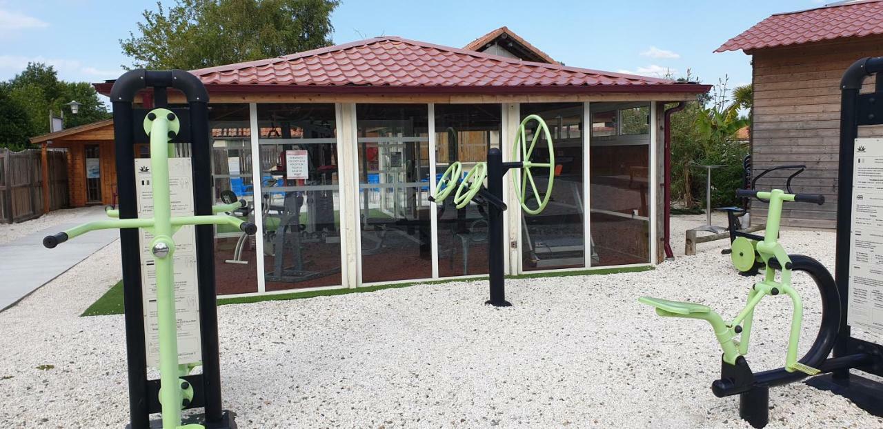 Mobil Home 43 Dans Camping 4 Etoiles Gastes Dış mekan fotoğraf